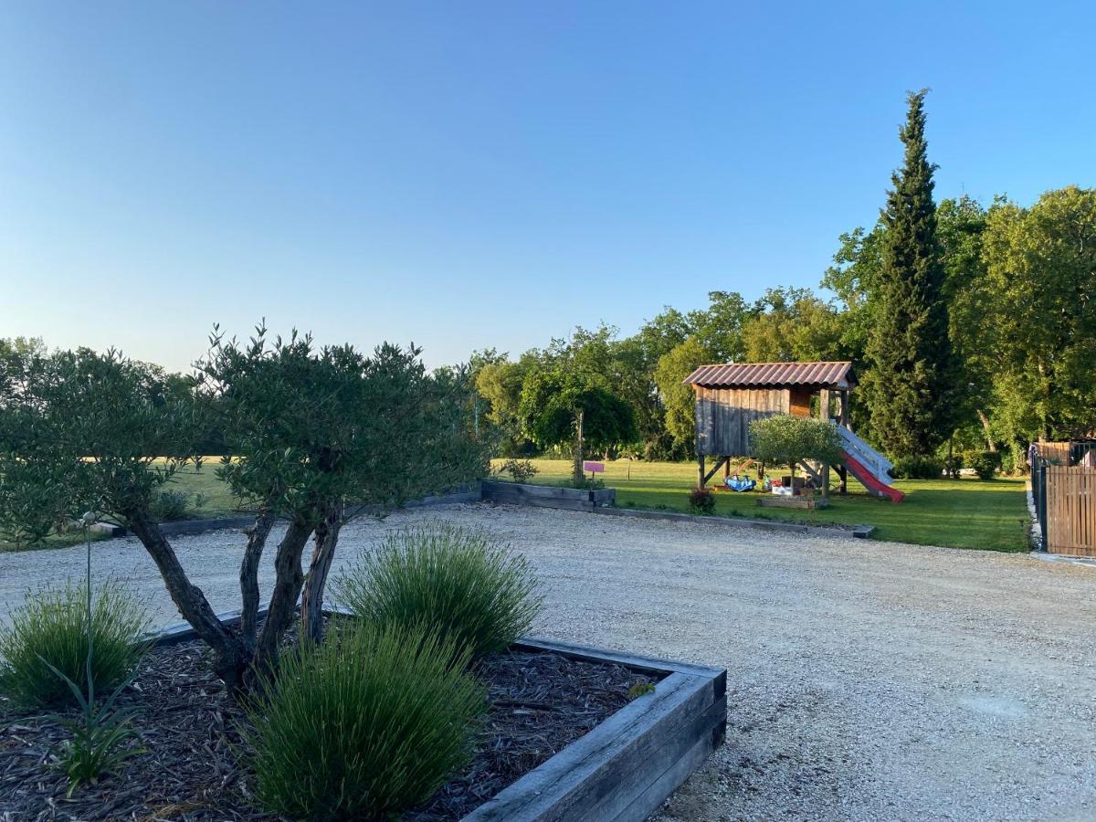 Coulonges Hotel Savignac-sur-Leyze Exterior foto